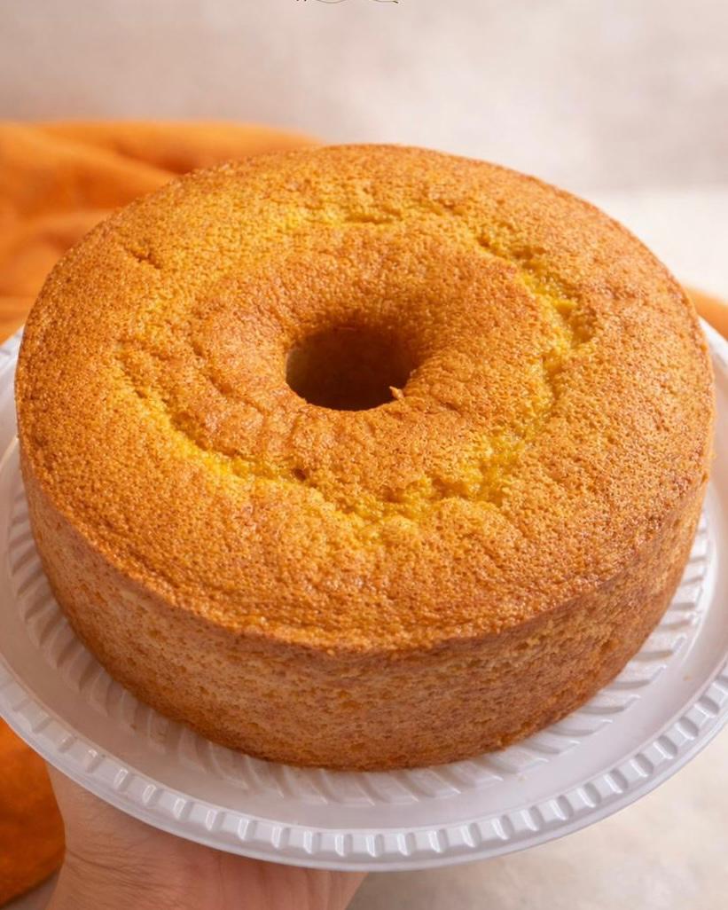 Bolo de Cenoura Sem Cobertura - G